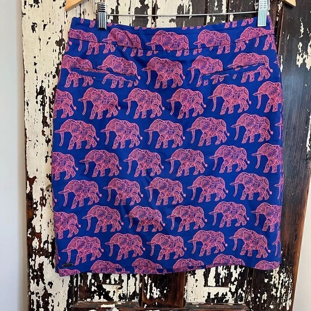 Hatley women’s elephant zip skirt. Size 6.